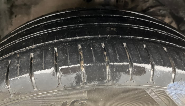 2018 Maruti Baleno ALPHA PETROL 1.2, Petrol, Manual, 42,292 km, Right Front Tyre Tread