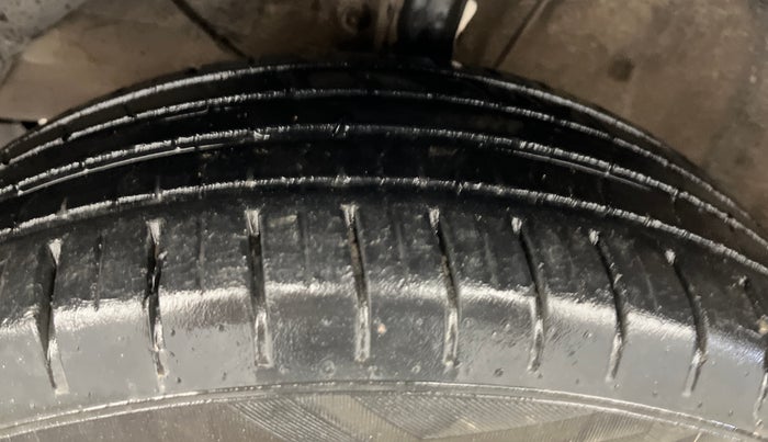 2018 Maruti Baleno ALPHA PETROL 1.2, Petrol, Manual, 42,292 km, Left Front Tyre Tread