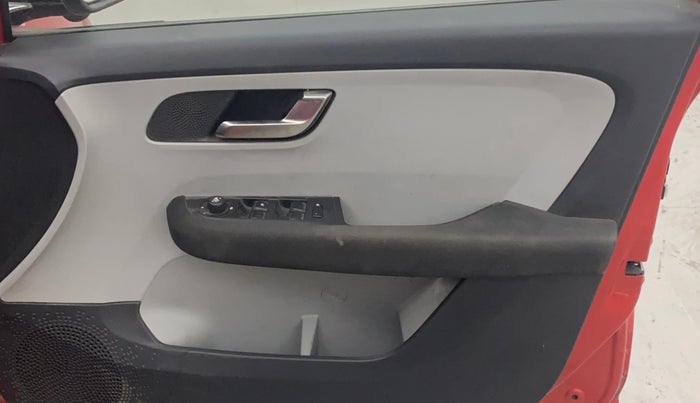 2021 Tata ALTROZ XZ PETROL, Petrol, Manual, 38,797 km, Driver Side Door Panels Control