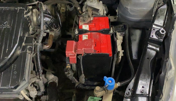 2017 Maruti Swift VXI O, CNG, Manual, 1,20,150 km, Engine View - Left