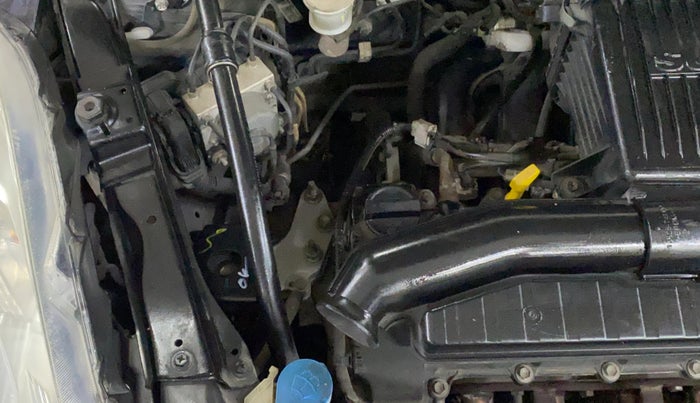 2017 Maruti Swift VXI O, CNG, Manual, 1,20,150 km, Engine View - Right