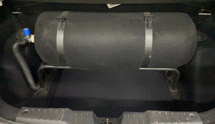 2021 Tata ALTROZ XM PLUS PETROL, CNG, Manual, 28,926 km, Boot Inside