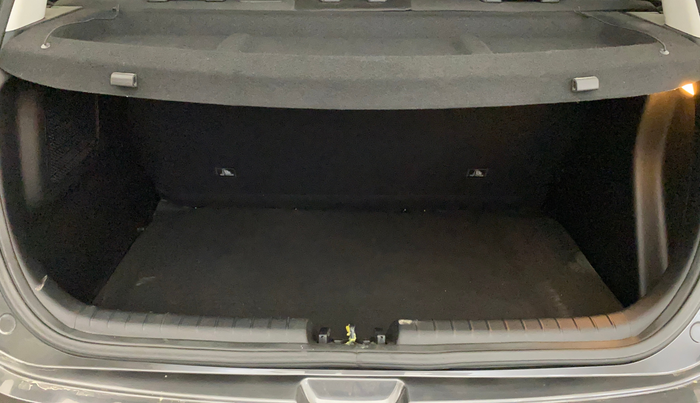 2023 Hyundai NEW I20 ASTA (O) 1.2 AT, Petrol, Automatic, 9,132 km, Boot Inside