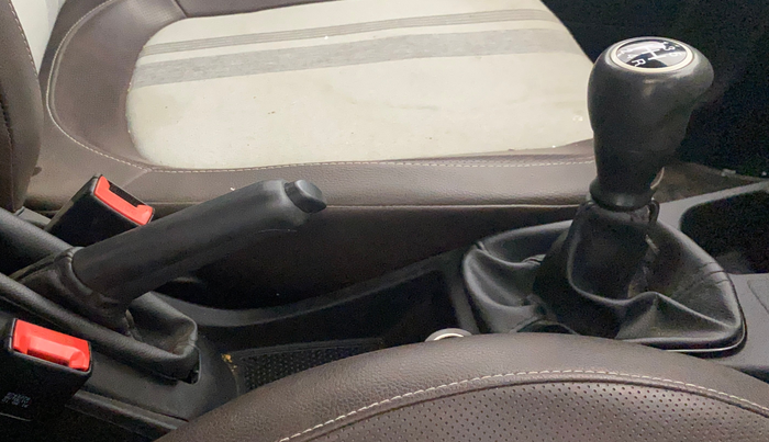 2016 Fiat Avventura EMOTION MULTIJET 1.3, Diesel, Manual, 47,730 km, Gear Lever