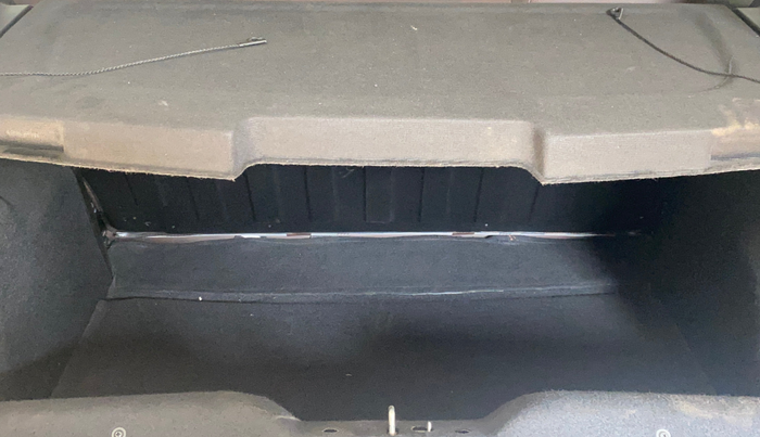 2016 Fiat Avventura EMOTION MULTIJET 1.3, Diesel, Manual, 47,730 km, Boot Inside