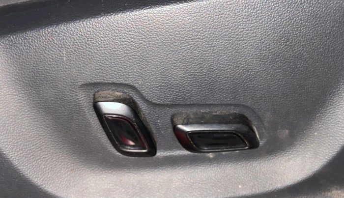 2022 MG ASTOR SHARP 1.5 CVT, Petrol, Automatic, 65,670 km, Driver Side Adjustment Panel