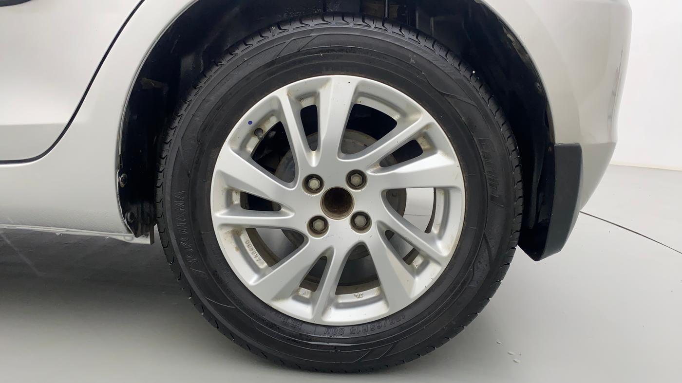 2012 Maruti Swift ZXI D, CNG, Manual, 48,375 km, Left Rear Wheel