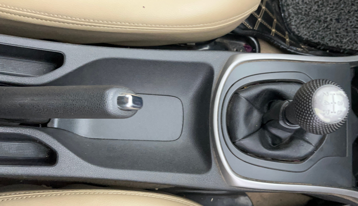 2019 Honda City 1.5L I-VTEC V MT, Petrol, Manual, 39,899 km, Gear Lever