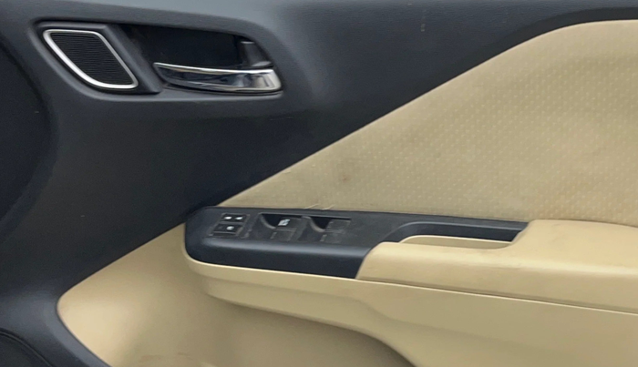 2019 Honda City 1.5L I-VTEC V MT, Petrol, Manual, 39,899 km, Driver Side Door Panels Control