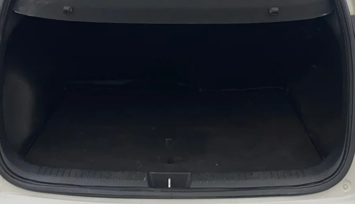 2017 Hyundai Creta SX PLUS AT 1.6 DIESEL, Diesel, Automatic, 89,988 km, Boot Inside