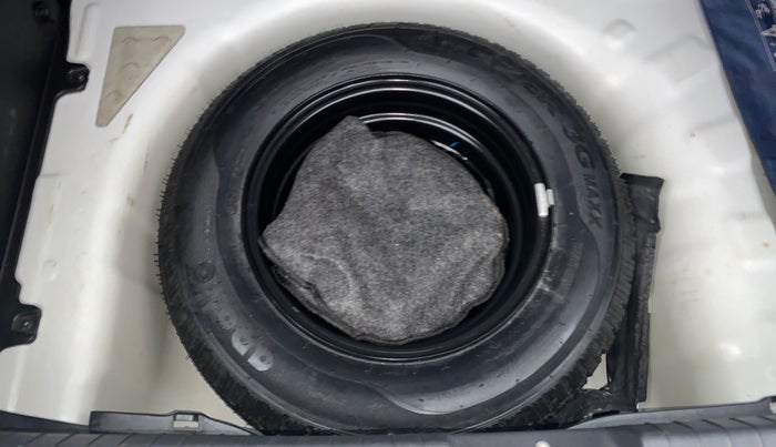 2016 Hyundai Elite i20 MAGNA 1.2, Petrol, Manual, 33,143 km, Spare Tyre