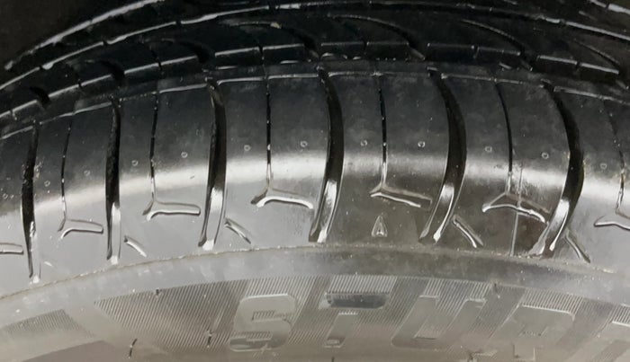 2016 Maruti Baleno DELTA PETROL 1.2, Petrol, Manual, 82,372 km, Left Rear Tyre Tread