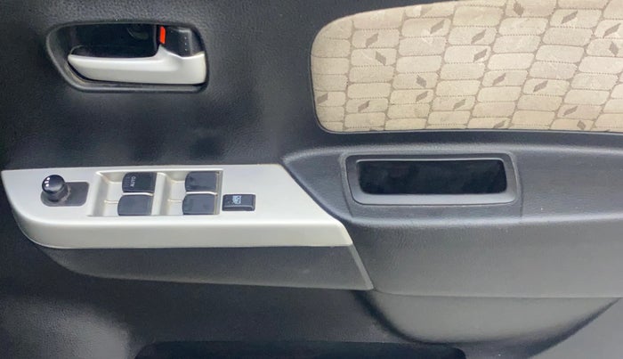 2014 Maruti Wagon R 1.0 VXI, Petrol, Manual, 18,611 km, Driver Side Door Panels Control
