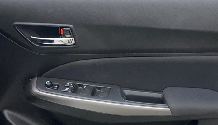 2022 Maruti Swift ZXI AMT, Petrol, Automatic, 17,346 km, Driver Side Door Panels Control