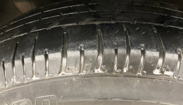 2016 Hyundai Creta S 1.6 PETROL, Petrol, Manual, 79,069 km, Left Front Tyre Tread