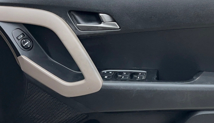 2016 Hyundai Creta S 1.6 PETROL, Petrol, Manual, 79,126 km, Driver Side Door Panels Control