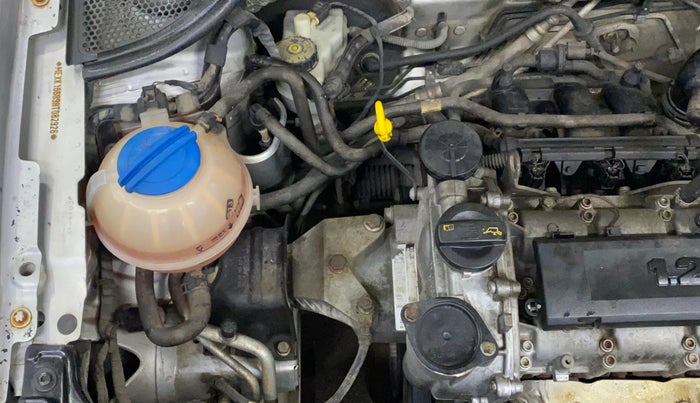 2016 Volkswagen Ameo TRENDLINE 1.2L, Petrol, Manual, 56,678 km, Engine View - Right