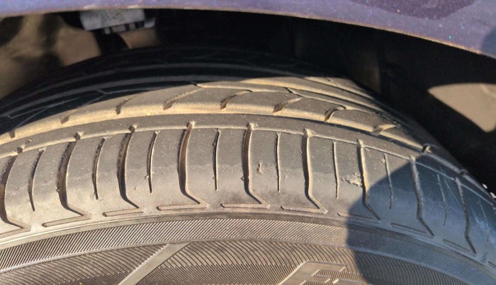 2017 Mercedes Benz E Class E 220 D, Diesel, Automatic, 45,820 km, Left Front Tyre Tread