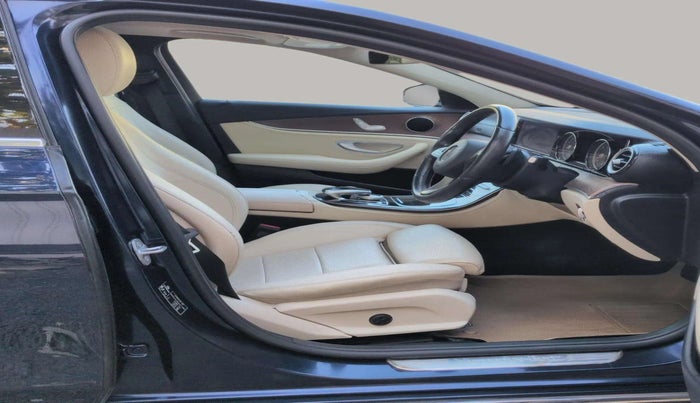2017 Mercedes Benz E Class E 220 D, Diesel, Automatic, 45,820 km, Right Side Front Door Cabin