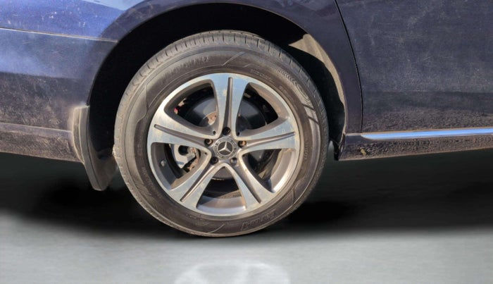 2017 Mercedes Benz E Class E 220 D, Diesel, Automatic, 45,820 km, Right Rear Wheel