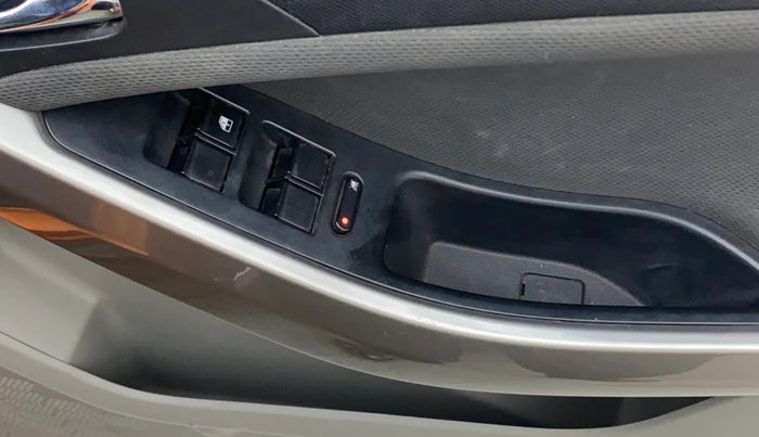 2019 Tata NEXON XZA PLUS PETROL DUAL TONE, Petrol, Automatic, 22,894 km, Driver Side Door Panels Control