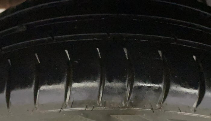 2016 Datsun Go T, Petrol, Manual, 41,128 km, Right Rear Tyre Tread