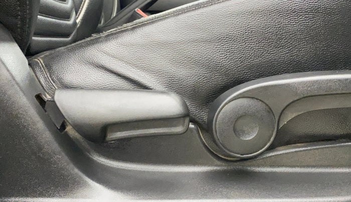 2019 Maruti Vitara Brezza ZDI AMT, Diesel, Automatic, 1,28,345 km, Driver Side Adjustment Panel