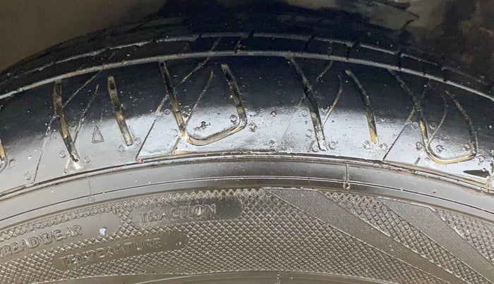 2023 MG ASTOR SUPER 1.5 MT, Petrol, Manual, 48,083 km, Left Front Tyre Tread