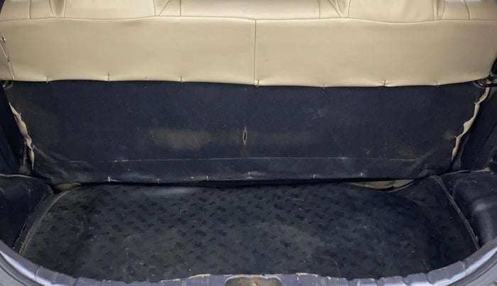 2015 Hyundai Eon ERA +, Petrol, Manual, 47,191 km, Boot Inside