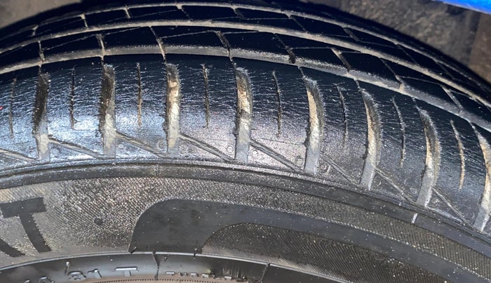 2021 Datsun Redi Go T(O), Petrol, Manual, 10,455 km, Left Front Tyre Tread