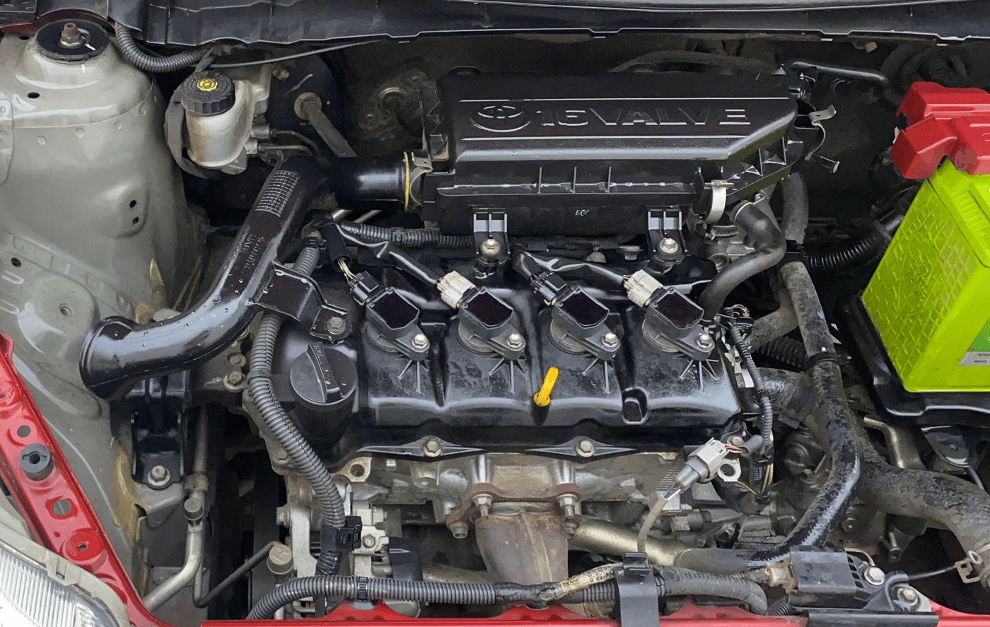 2013 Toyota Etios G, Petrol, Manual, 77,351 km, Engine View - Right