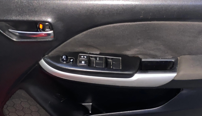 2016 Maruti Baleno DELTA PETROL 1.2, Petrol, Manual, 47,594 km, Driver Side Door Panels Control