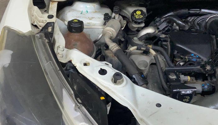 2019 Nissan Kicks XV PREMIUM (O) DIESEL, Diesel, Manual, 1,39,290 km, Engine View - Right