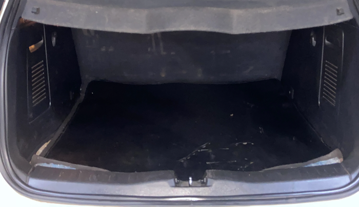 2019 Nissan Kicks XV PREMIUM (O) DIESEL, Diesel, Manual, 1,39,290 km, Boot Inside