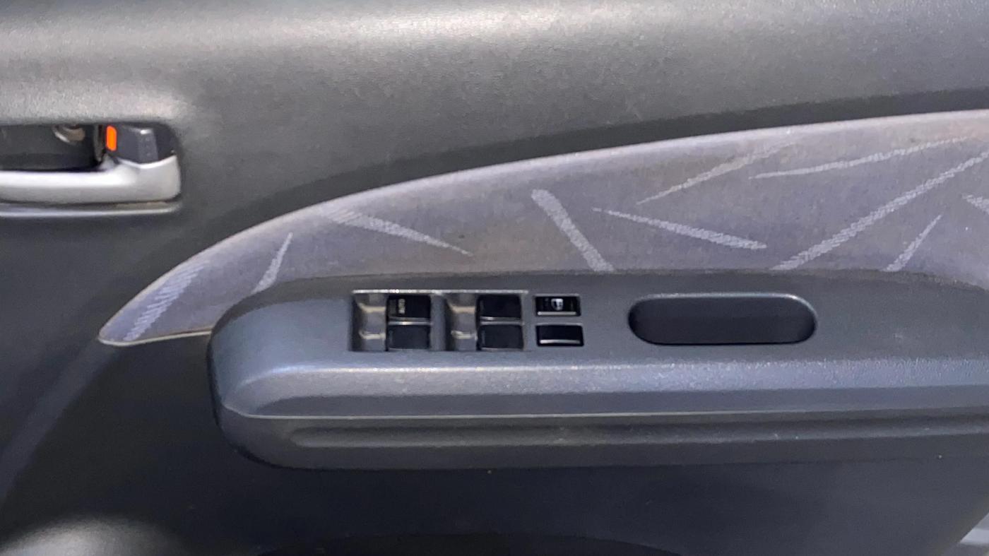 2012 Maruti Ritz VXI, Petrol, Manual, 53,465 km, Driver Side Door Panels Control