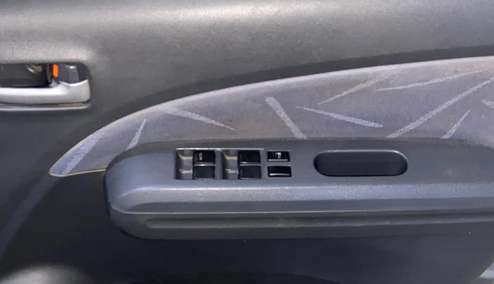 2012 Maruti Ritz VXI, Petrol, Manual, 53,465 km, Driver Side Door Panels Control