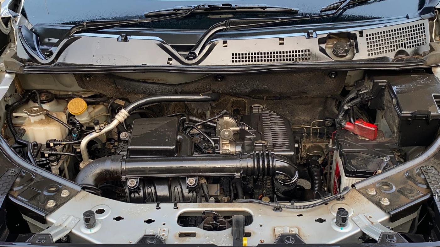 2021 Nissan MAGNITE XE, Petrol, Manual, 24,516 km, Engine View
