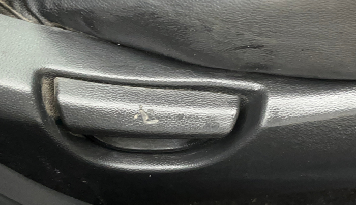 2015 Hyundai Grand i10 SPORTZ 1.2 KAPPA VTVT, Petrol, Manual, 41,078 km, Driver Side Adjustment Panel