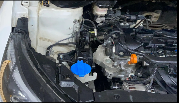 2020 Hyundai NEW I20 ASTA 1.2 AT, Petrol, Automatic, 49,082 km, Engine View - Right