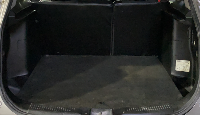 2016 Maruti S Cross ZETA 1.3, Diesel, Manual, 53,294 km, Boot Inside