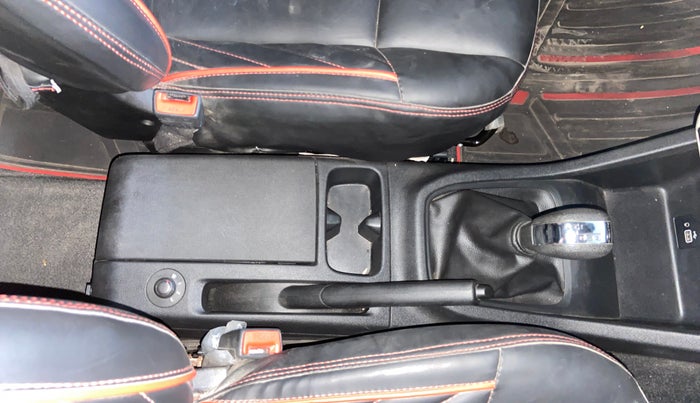 2022 Renault TRIBER RXT AMT, Petrol, Automatic, 44,102 km, Gear Lever