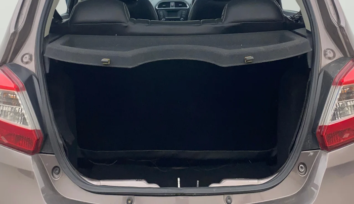 2018 Tata Tiago XZ PETROL, Petrol, Manual, 31,783 km, Boot Inside