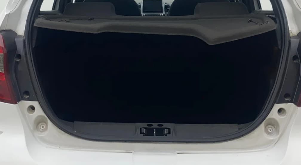 2018 Ford FREESTYLE TITANIUM 1.5 DIESEL, Diesel, Manual, 1,11,185 km, Boot Inside