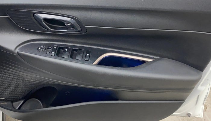 2022 Hyundai NEW I20 ASTA (O) 1.2 AT, Petrol, Automatic, 72,207 km, Driver Side Door Panels Control