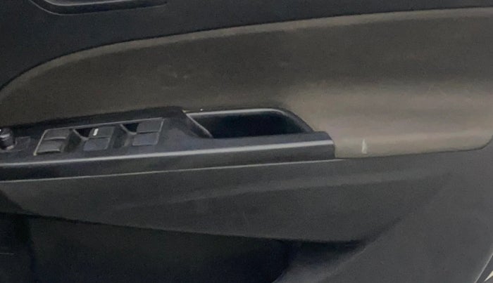 2013 Maruti Swift VXI, Petrol, Manual, 82,233 km, Driver Side Door Panels Control