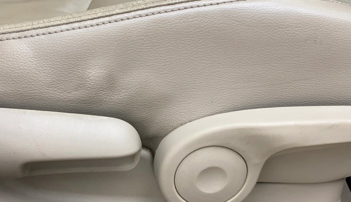 2018 Maruti Ciaz ALPHA DIESEL 1.3, Diesel, Manual, 85,988 km, Driver Side Adjustment Panel