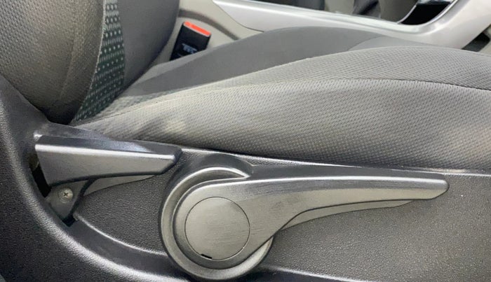 2018 Tata NEXON XZ PLUS PETROL, Petrol, Manual, 48,157 km, Driver Side Adjustment Panel