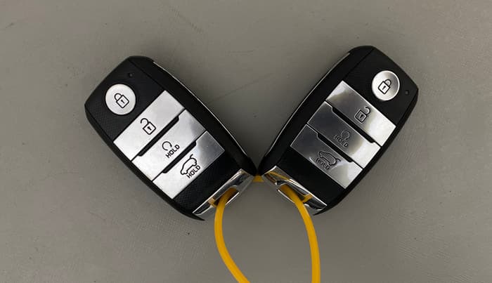 2022 KIA CARENS PRESTIGE PLUS 1.5 DIESEL 7 STR, Diesel, Manual, 1,15,064 km, Key Close Up