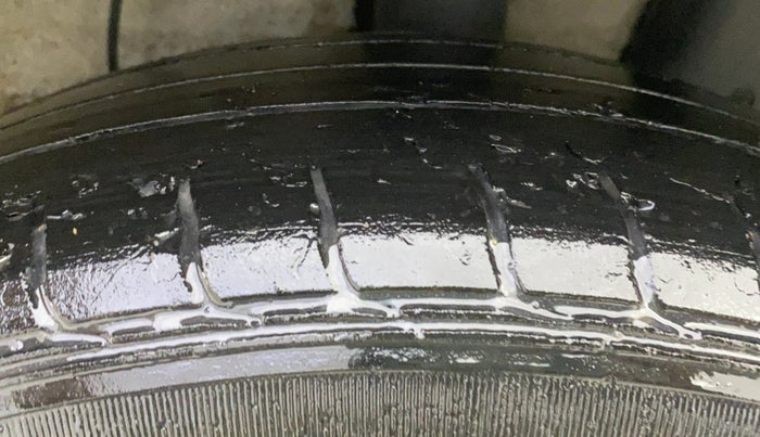 2020 Hyundai GRAND I10 NIOS MAGNA CORPORATE EDITION 1.2 KAPPA VTVT, Petrol, Manual, 46,613 km, Left Rear Tyre Tread