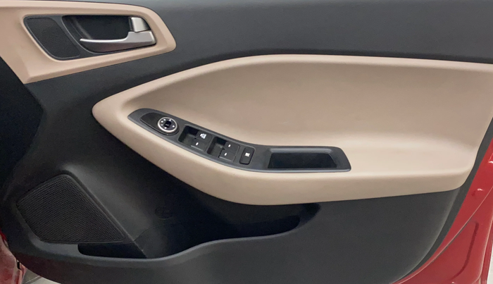 2015 Hyundai Elite i20 MAGNA 1.2, Petrol, Manual, 65,781 km, Driver Side Door Panels Control